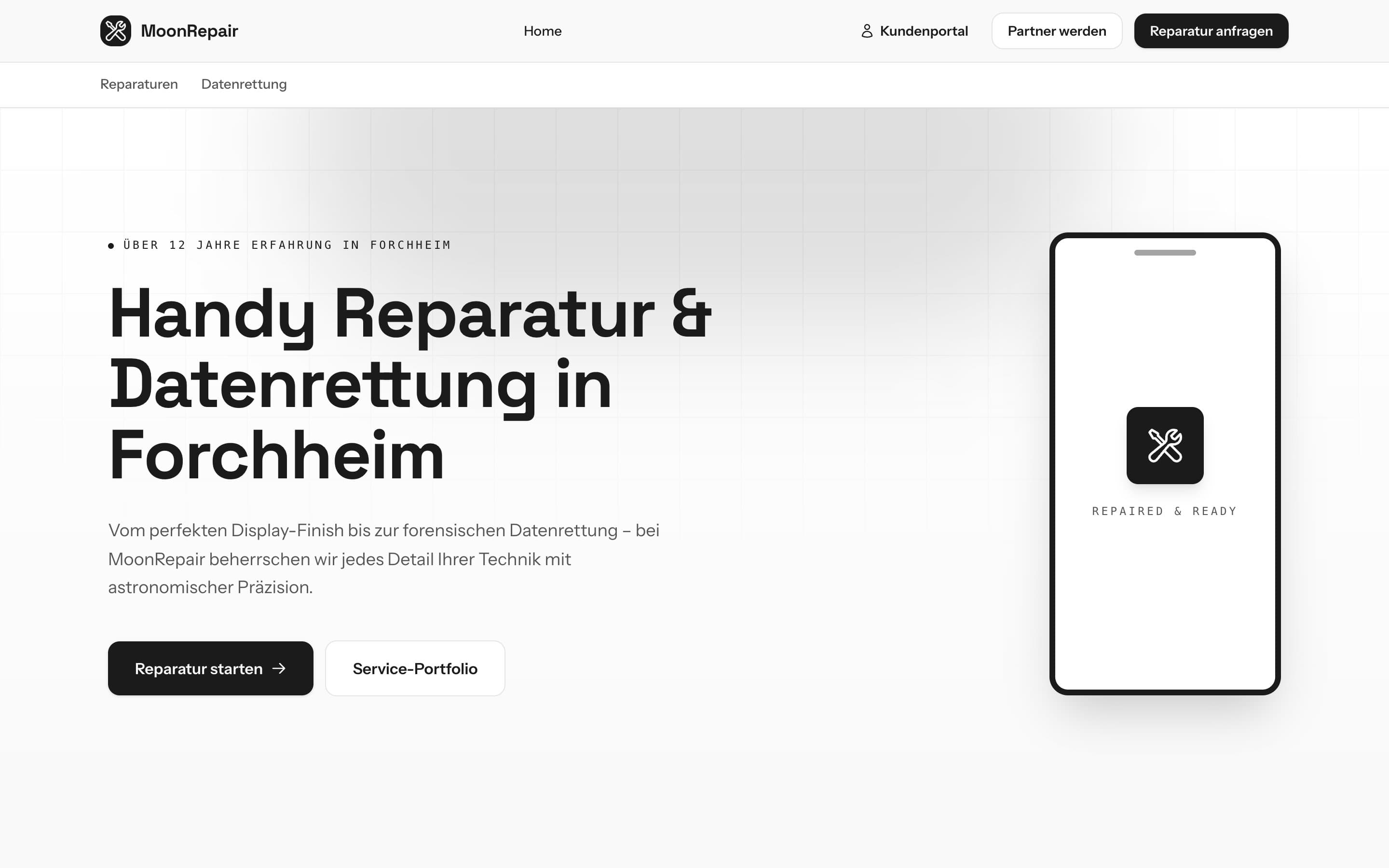 Startseite von moon.repair mit der Überschrift „Handy Reparatur & Datenrettung in Forchheim“.